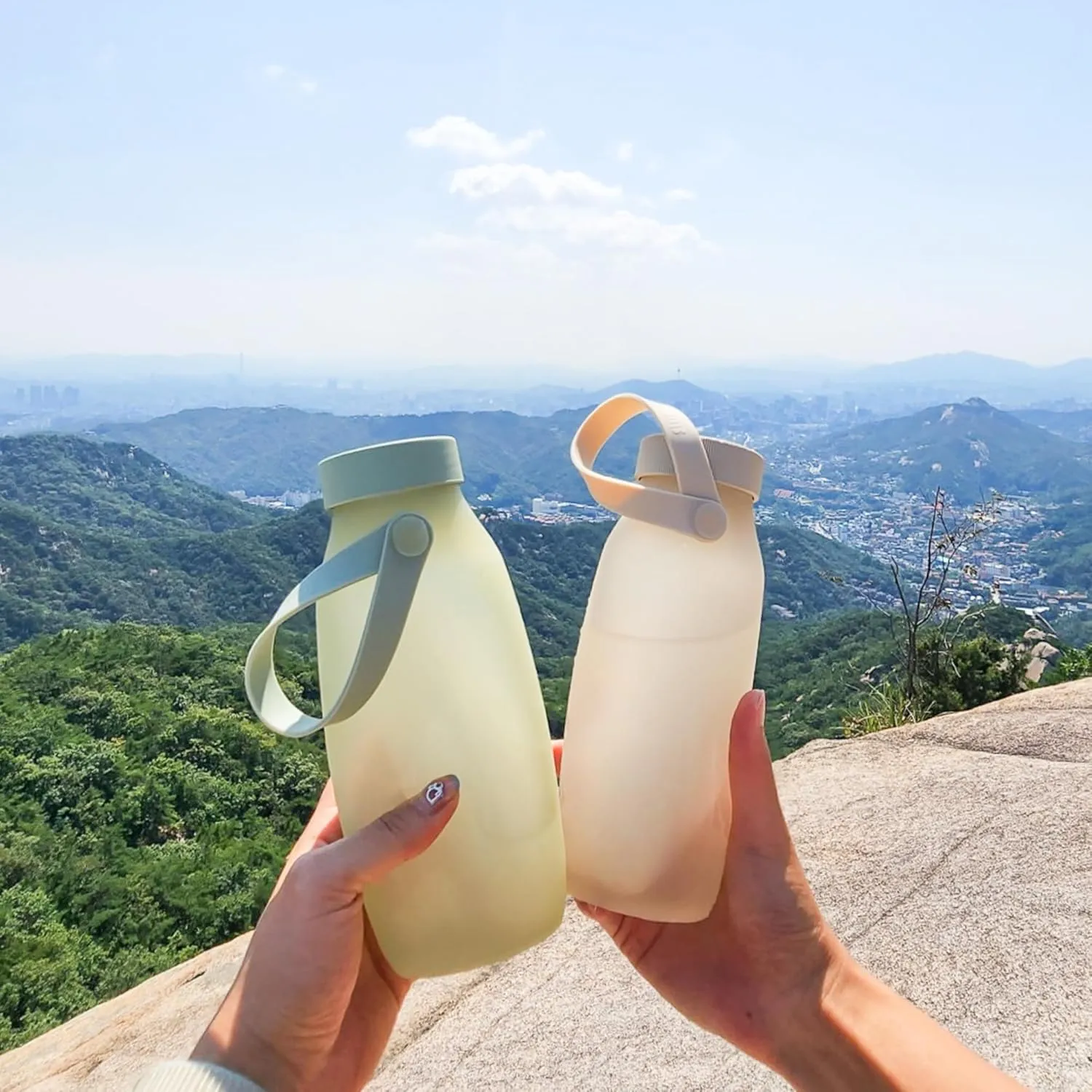 BLUE GINKGO Collapsible Water Bottle  Lightweight, Foldable Silicone Bottle for Travel, Hiking, and Camping (16.9oz, Made in Korea, Blue)